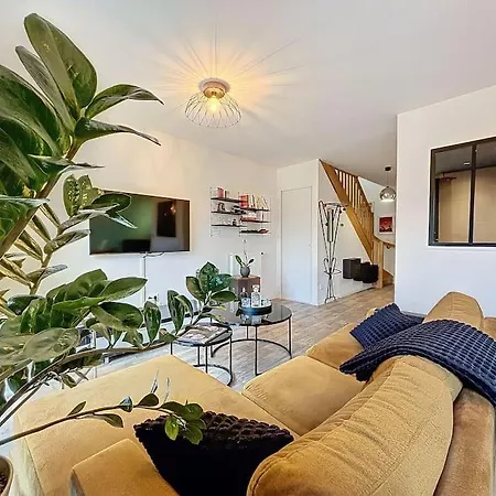 Soul Harmony Rouen Maison Neuve Terrasse Parking Riviere Proche Docks, Kindarena Holiday home