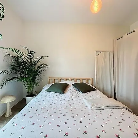 Holiday home Soul Harmony Rouen Maison Neuve Terrasse Parking Riviere Proche Docks, Kindarena Deville-les-Rouen
