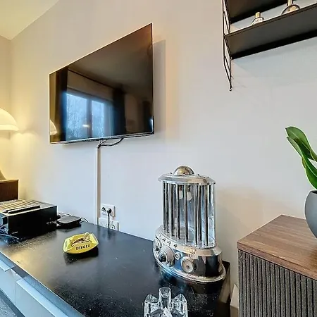 Holiday home Soul Harmony Rouen Maison Neuve Terrasse Parking Riviere Proche Docks, Kindarena